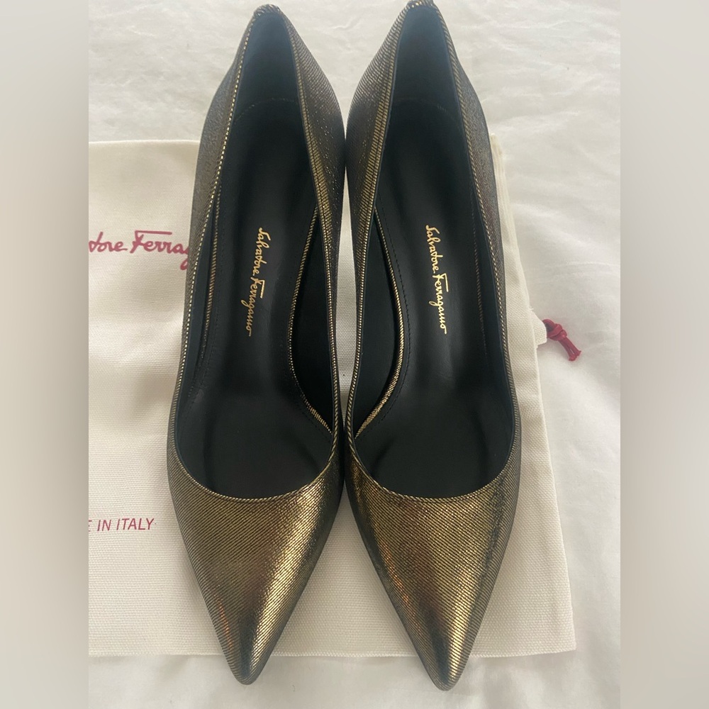 Salvatore Ferragamo Women's Pointed Toe Metallic Heels - Worn once.